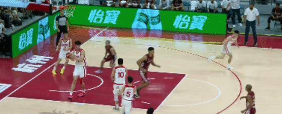 陕西男篮在昨天比赛中击败对手，赢得了比赛