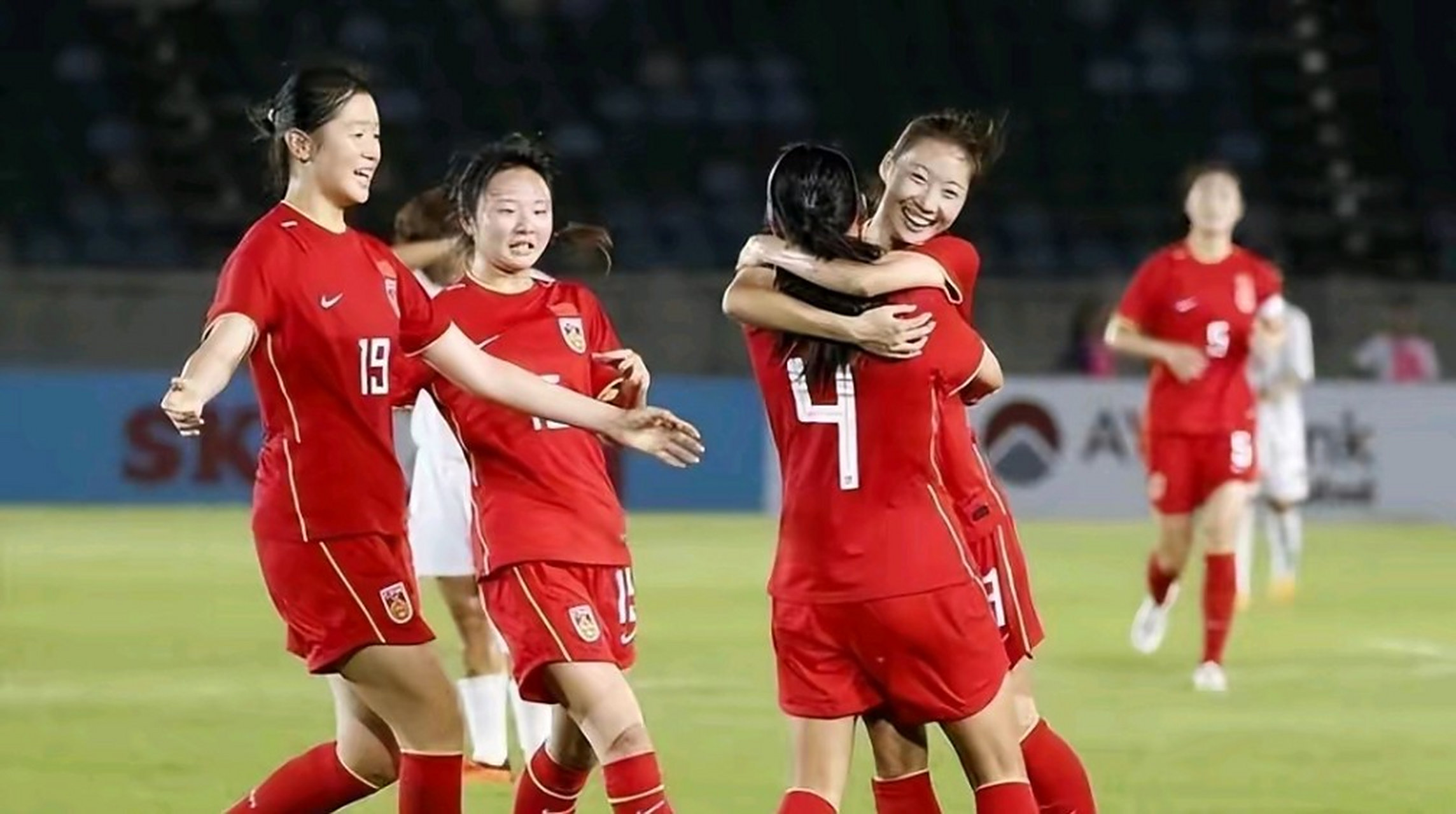 中国女足备战足球奥运资格赛，实力强劲