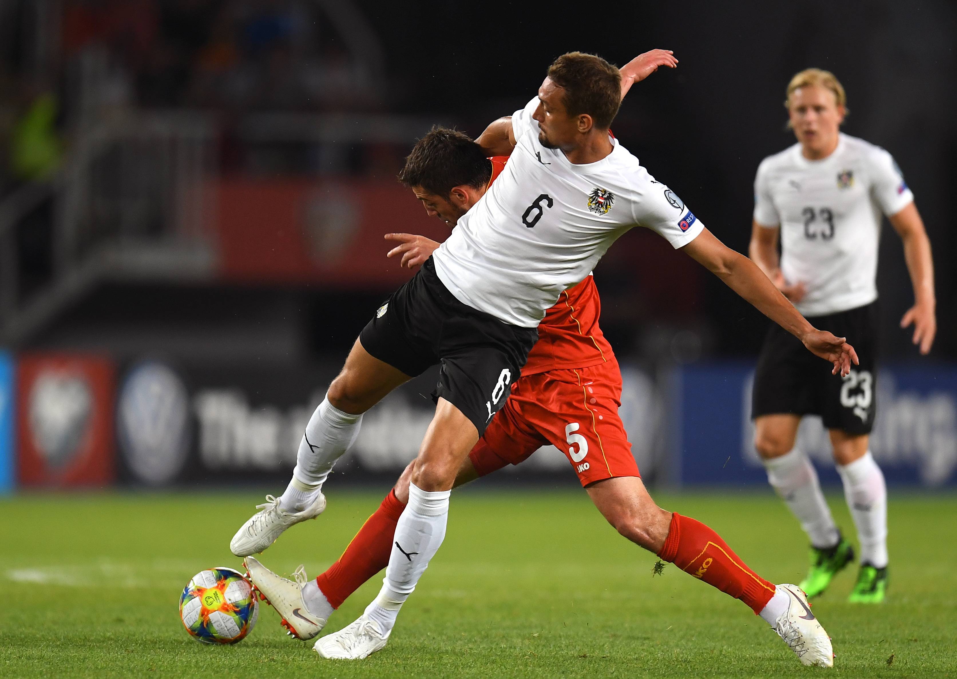 瑞士队新赛季阵容亮相,备战全力以赴 瑞士队新赛季阵容亮相,备战全力以赴