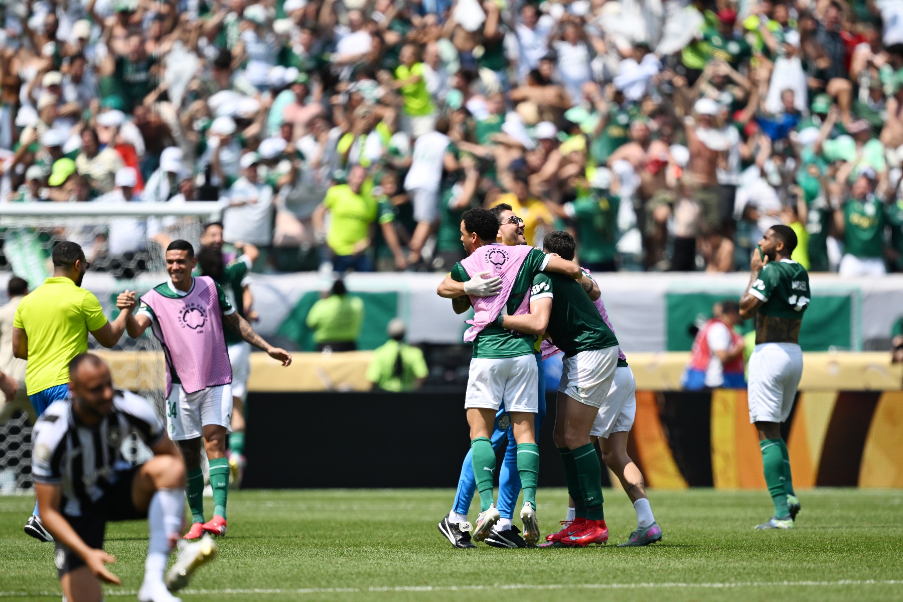 加拿大战胜洪都拉斯,晋级北美洲足球决赛 加拿大战胜洪都拉斯,晋级北美洲足球决赛