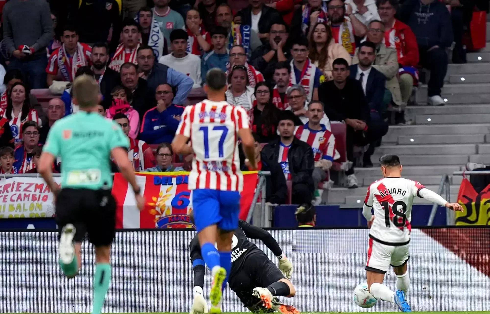 马德里竞技负于对手，小组出线形势紧迫的简单介绍