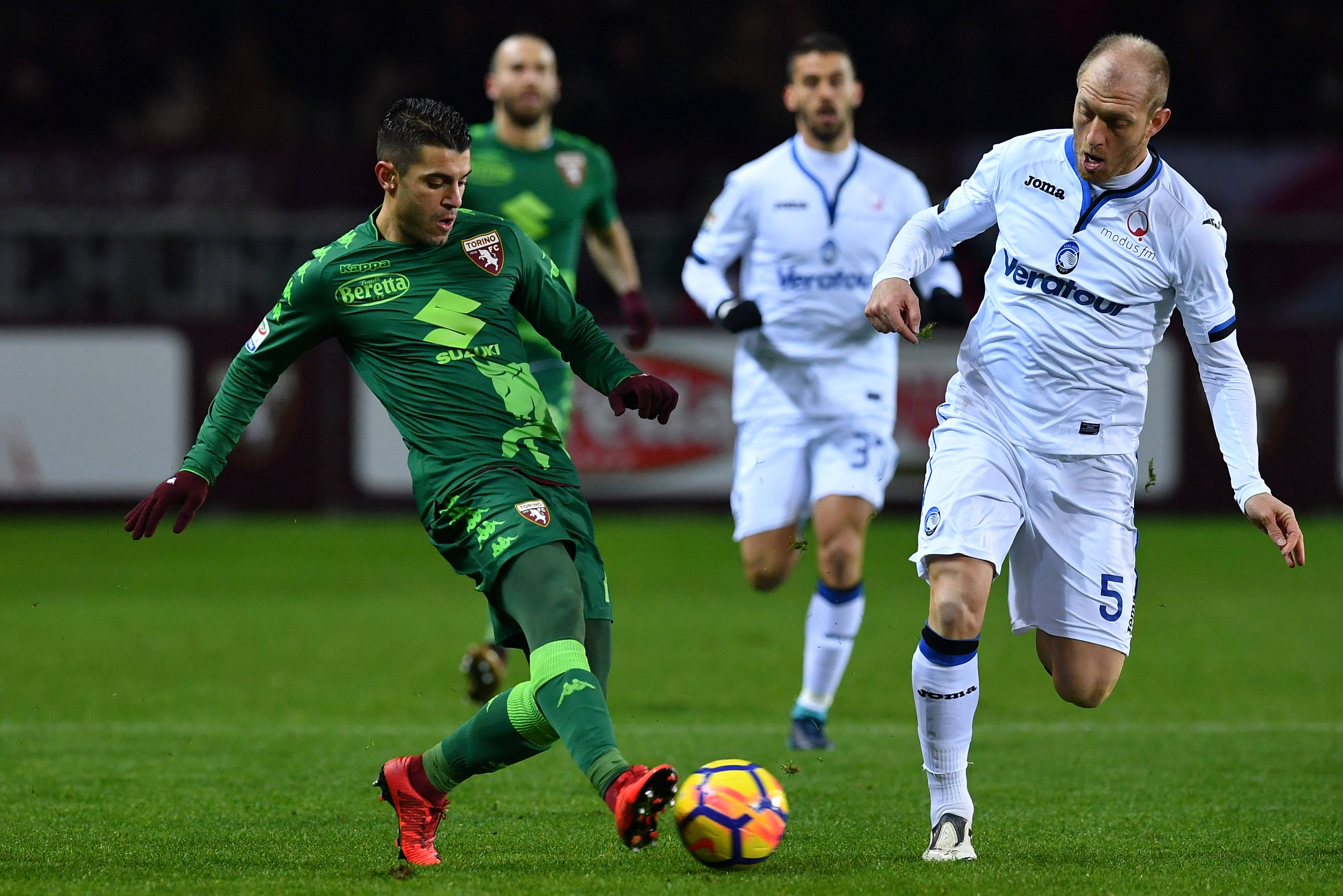 爱游戏链接-荷兰联赛球员在国际比赛中造杀伐的简单介绍