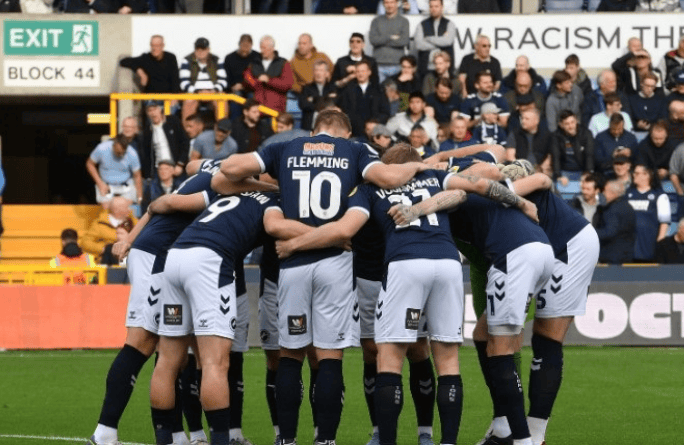 爱游戏网页版-曼城主场击败沃特福德，继续追赶领头羊