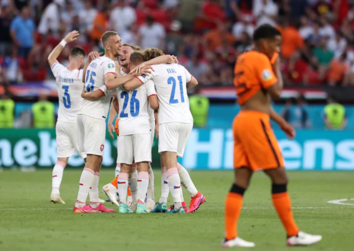 关于瑞士队临危受命成功晋级,丹麦队惋惜失去欧锦赛机会的信息 关于瑞士队临危受命成功晋级,丹麦队惋惜失去欧锦赛机会的信息