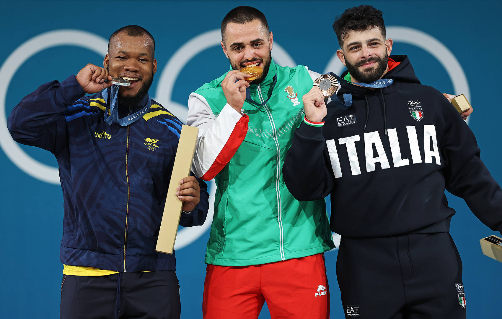 墨西哥男子举重选手斩获银牌，实力不容忽视！的简单介绍