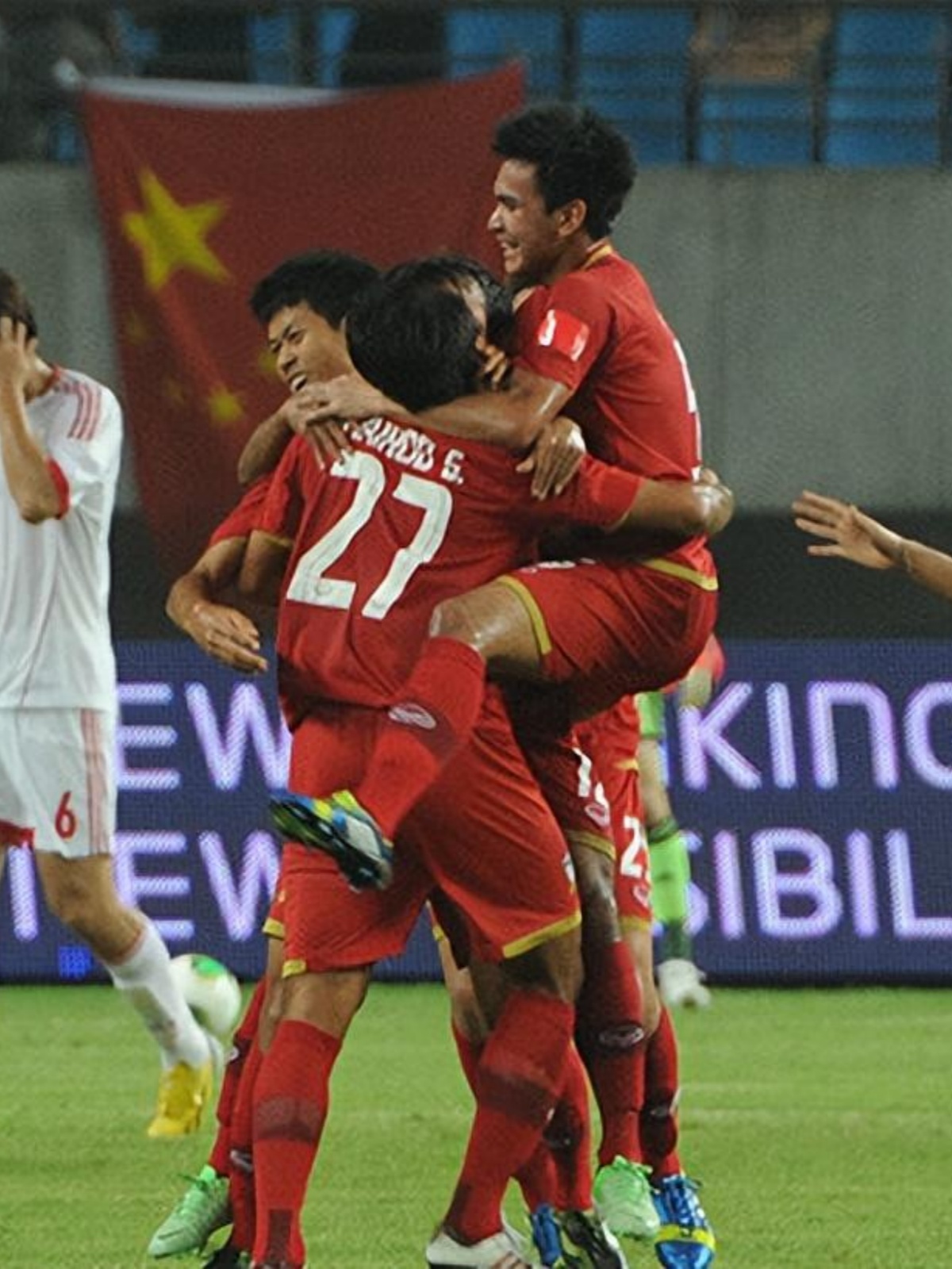 爱尔兰队惊险逆转，晋级形势看好