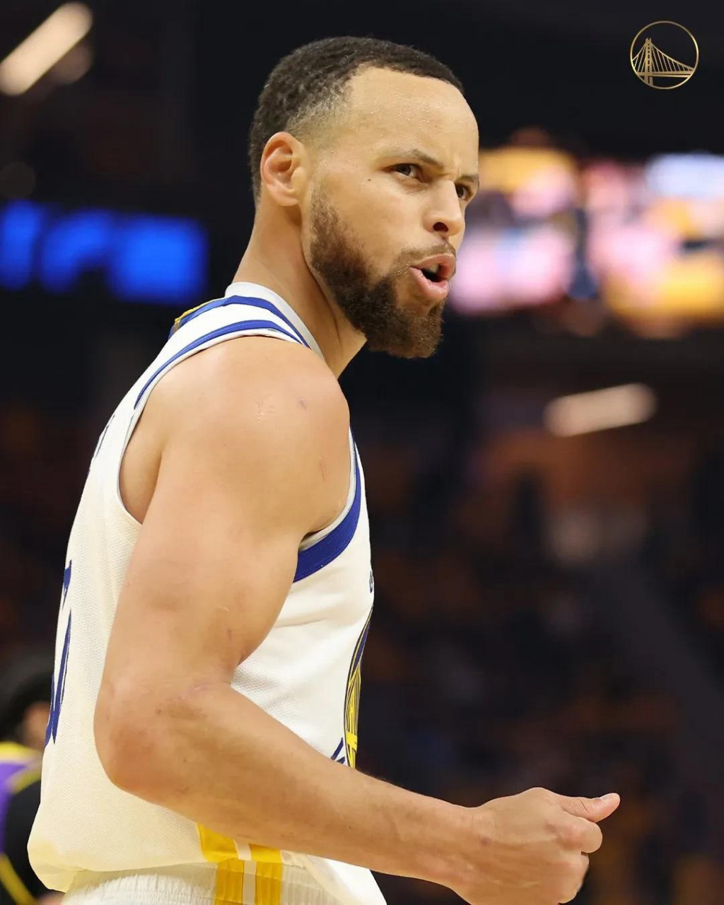 里尔攻击群火力全开，主场大胜拉开比分的简单介绍