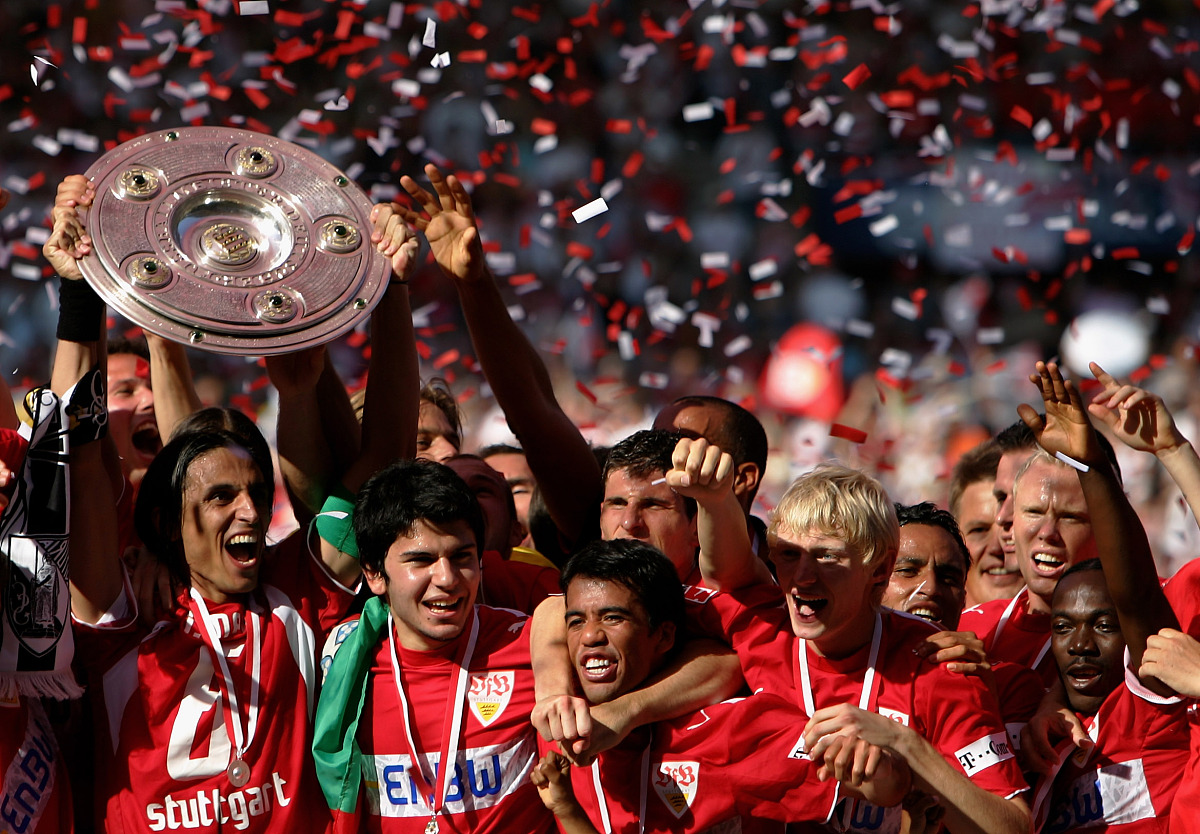 爱游戏官方登录入口-拜仁二度捧杯，欧冠之路无敌