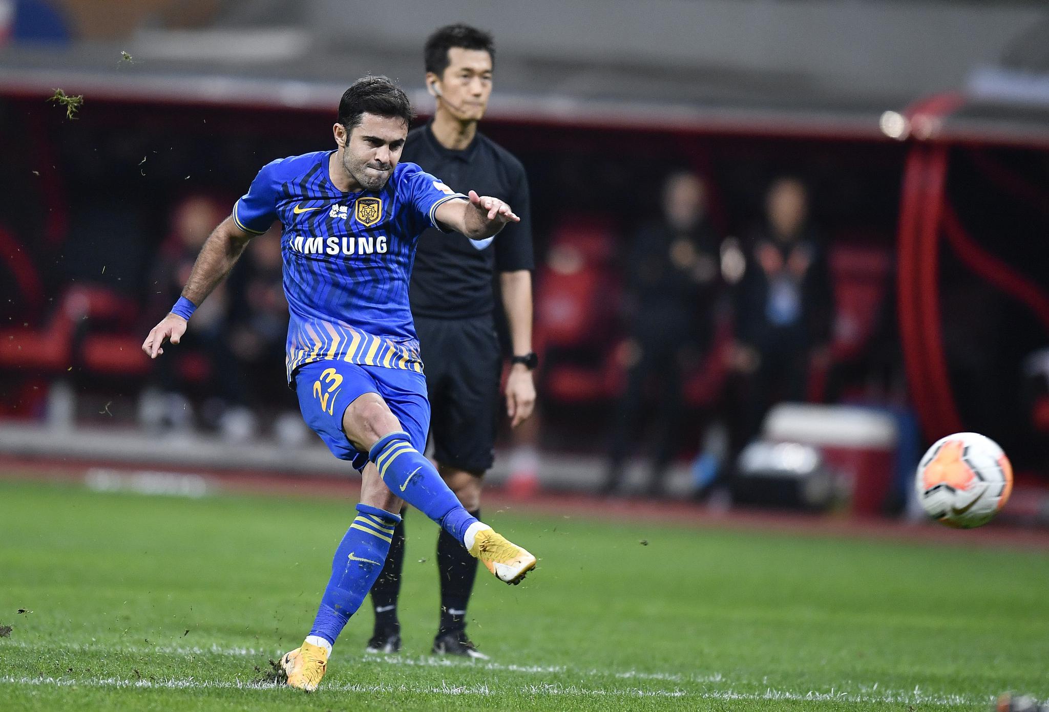 爱游戏网页版入口-苏宁队员在比赛中表现出色，备受瞩目的简单介绍